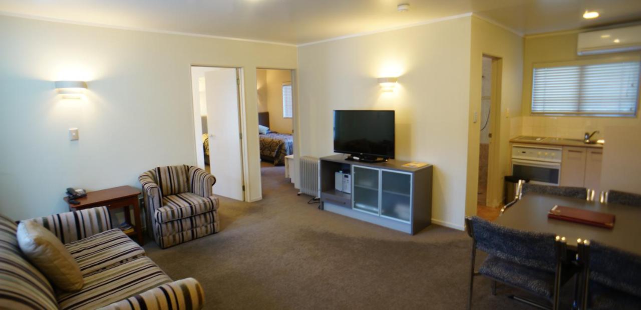Cornwall Park Motor Inn Окленд Экстерьер фото