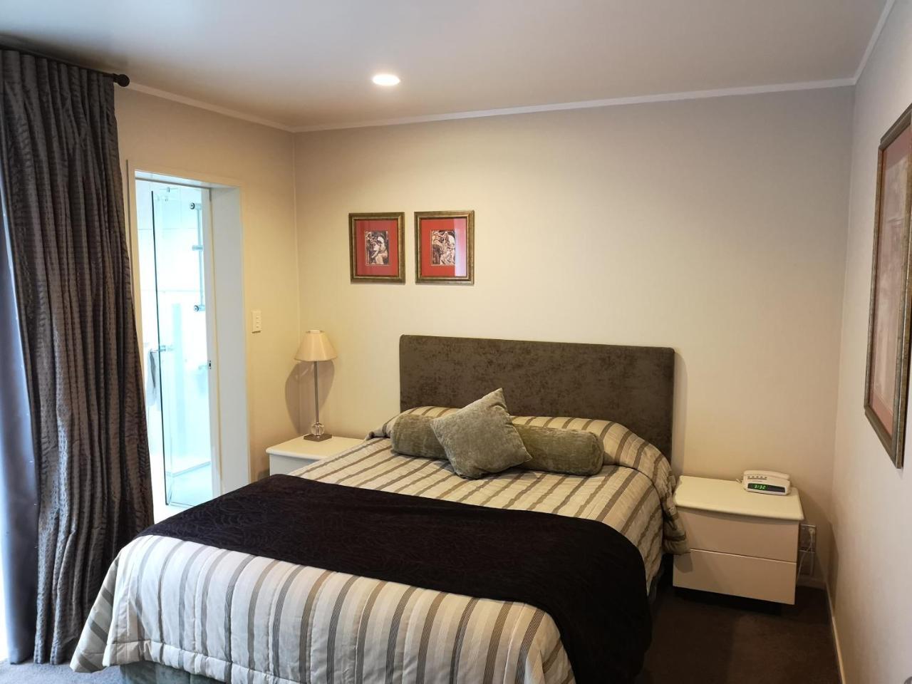 Cornwall Park Motor Inn Окленд Экстерьер фото