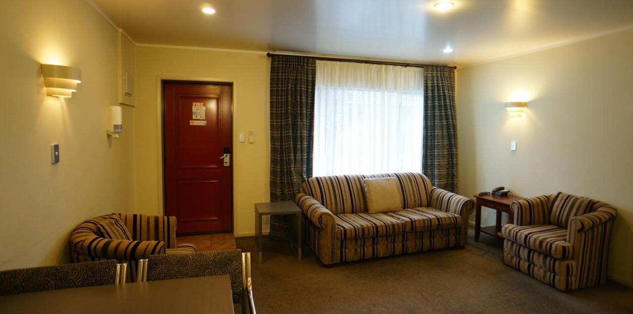 Cornwall Park Motor Inn Окленд Экстерьер фото